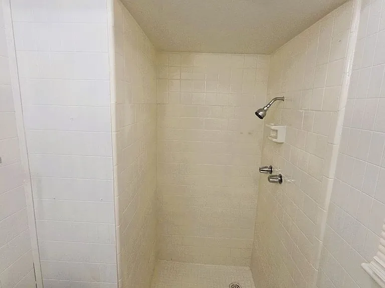4203 Wuthering Heights Dr — Photo 24