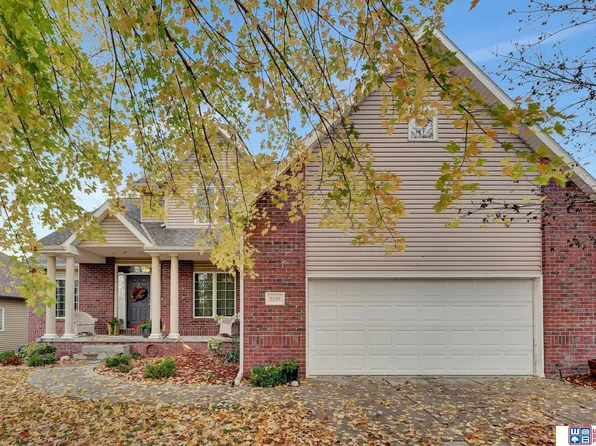 2230 Scotch Pine Trl, Lincoln, NE 68512