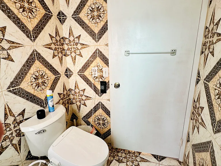 2508 Euclid Ave — Photo 8