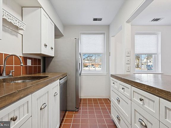 3rd image of 42 Conshohocken State Rd Unit 7B