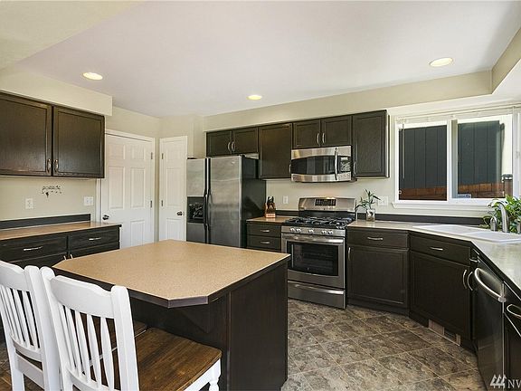 5th image of 8015 19th Pl NE