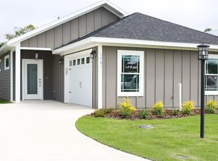 1761 SW 244th Ter, Newberry, FL 32669