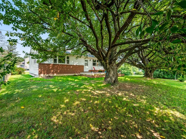 2340 Bridgewater Rd, Aston, PA 19014
