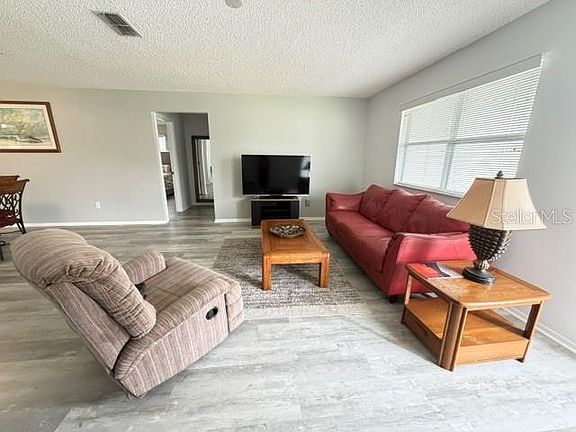 3rd image of 335 San Marino Dr