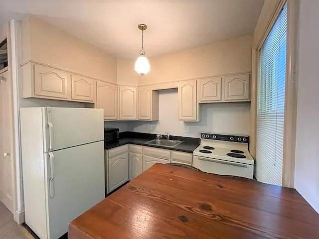 310 N Lime St #4 — Photo 3