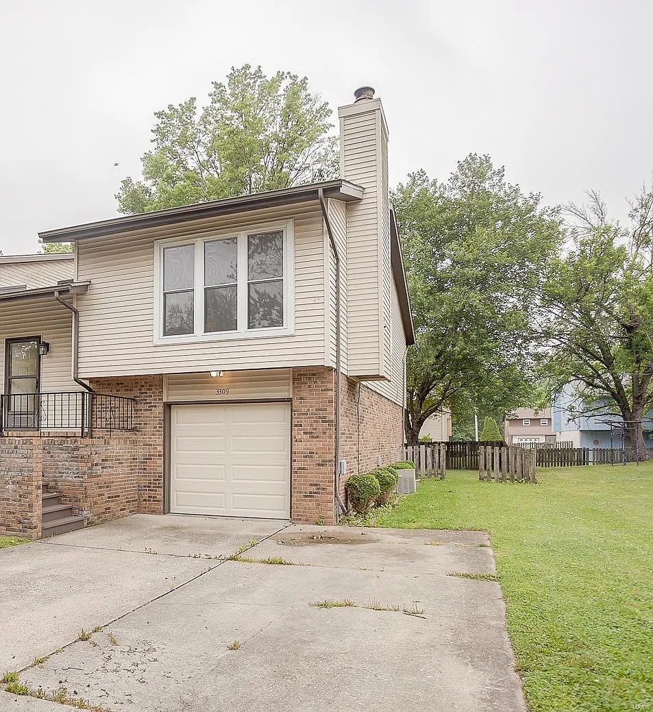 3309 Dovershire Dr photo 1