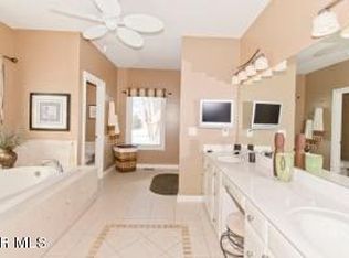 8475 Misty Woods Cir, Powell, OH 43065