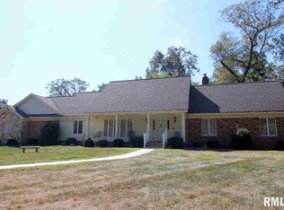 504 Forest Dr, Herrin, IL 62948