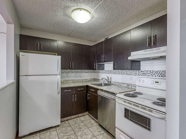 9100 Bonaventure Dr SE — Photo 12