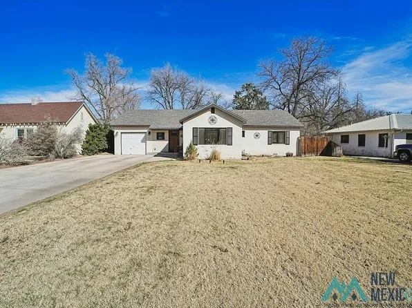 612 Lakeside Dr, Carlsbad, NM 88220