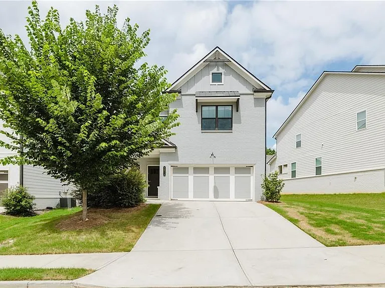1814 Westfall Lndg — Photo 1