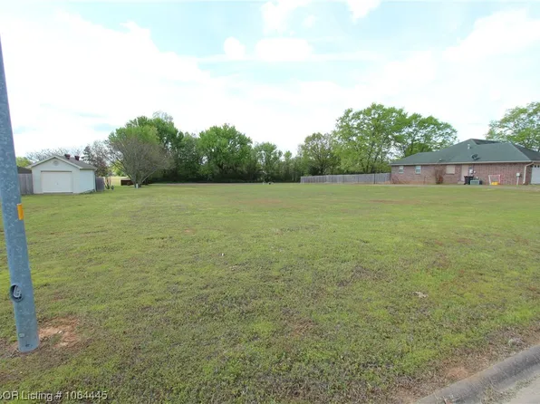 116 Jewel Dr, Mulberry, AR 72947