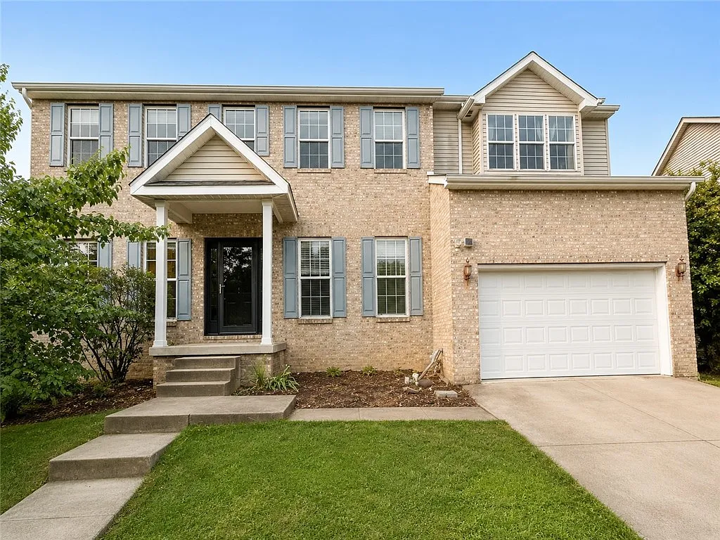4 bed, 2.5 bath, 2868 sqft, $3,500 — Photo 1