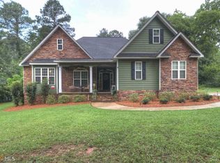 816 Lakeside Rd, Griffin, GA 30224