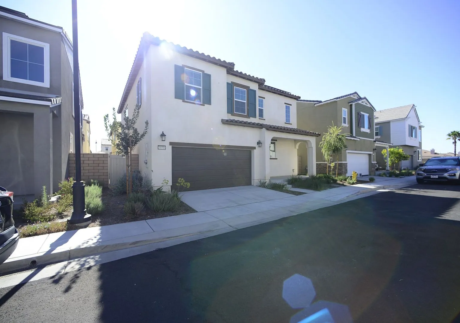 Stunning 4BR House in Menifee — Photo 2