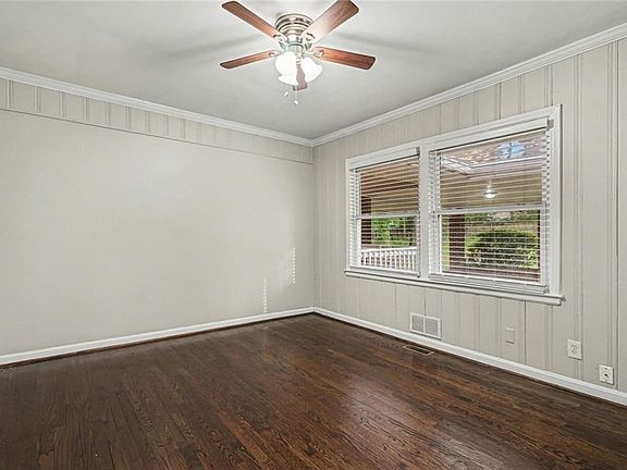2nd image of 2615 Glenvalley Dr