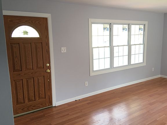 2nd image of 324 Seminole Trl