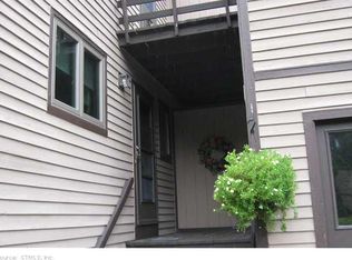 31 Wynwood Dr, Enfield, CT 06082