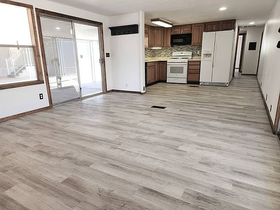 3rd image of 2175 W Southern Ave Lot 394