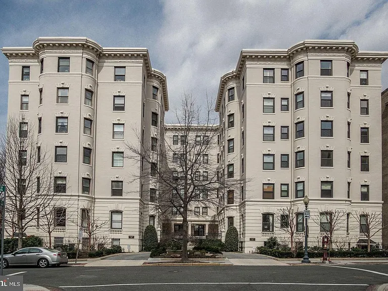 2153 California St NW #207 — Photo 4