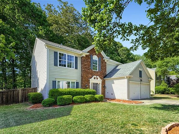2nd image of 3482 Chastain Glen Ln NE