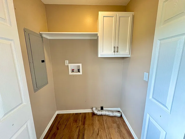 1190 Carnes Rd — Photo 25