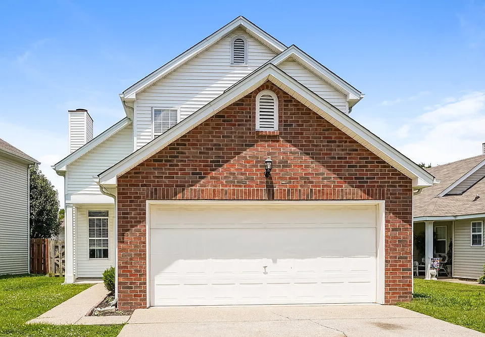 909 Bexhill Ct S