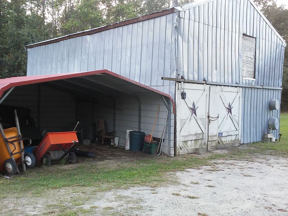 2nd image of 8395 Us Highway 17 N