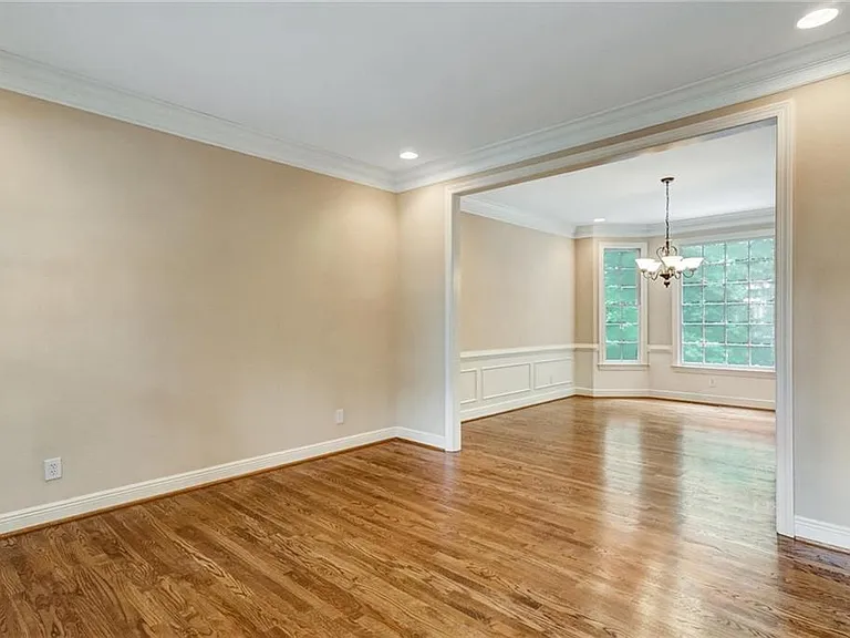 510 Jacaranda Ct — Photo 9