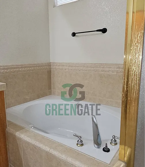 571 Zurich Dr — Photo 42