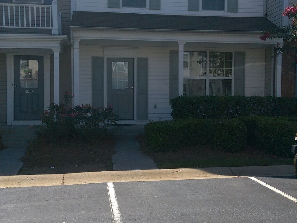 2nd image of 1052 Prestwyck Ct