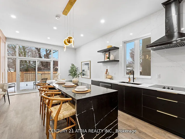 65 Crewe Ave — Photo 8