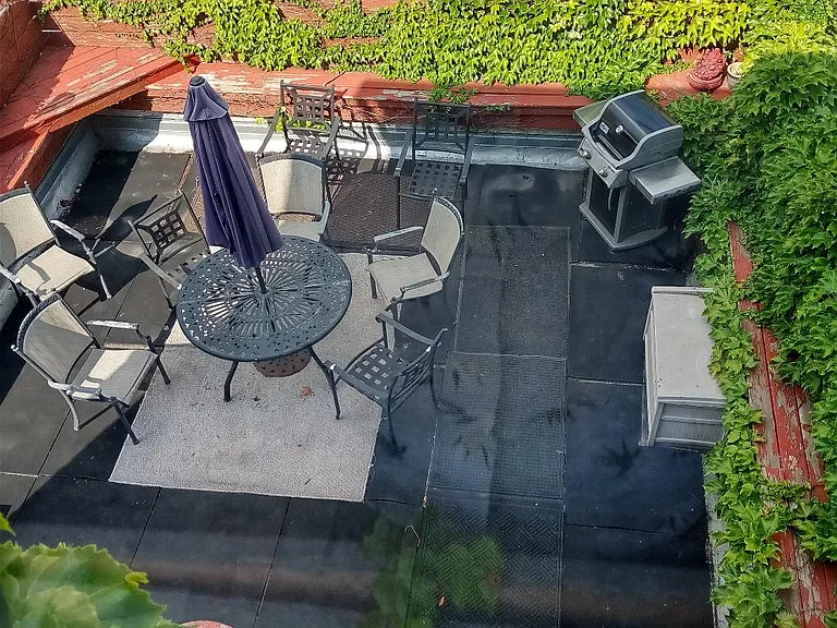 1848 N Hoyne Ave #2F — Photo 5