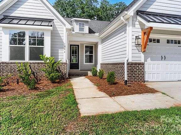 2nd image of 3204 Timber Run Ln