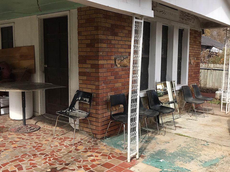 1st image of 764 Carver Cir