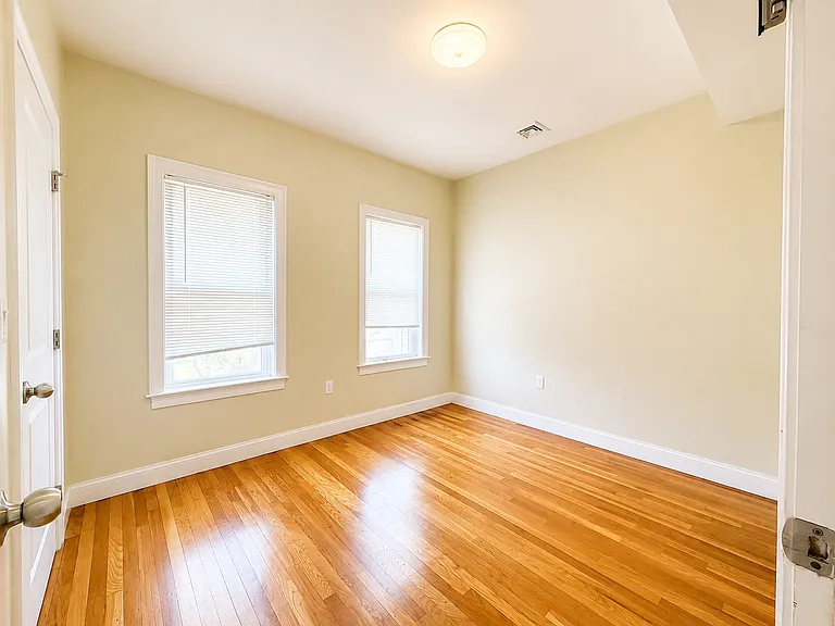6 Josephine St #2 — Photo 5