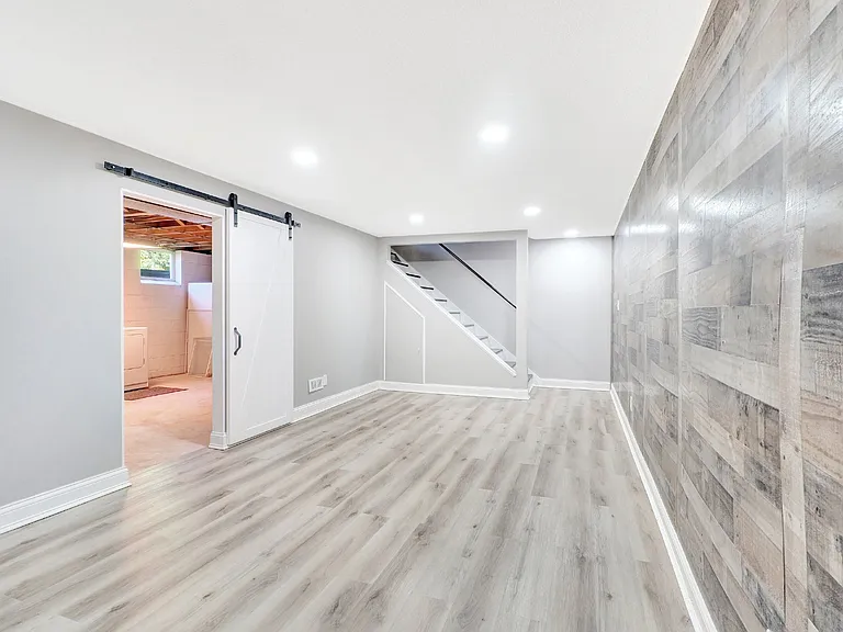 8240 Sunnyside Rd — Photo 5