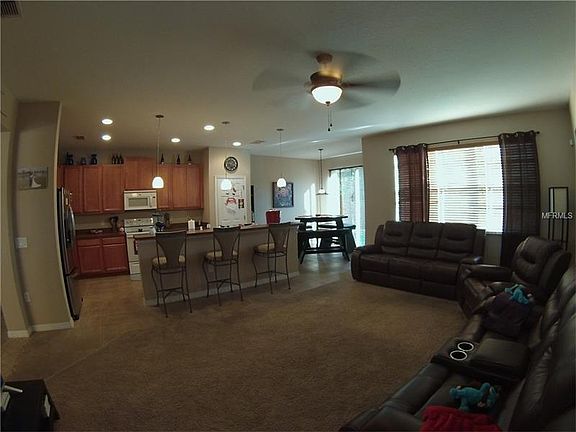 3rd image of 428 Black Springs Ln