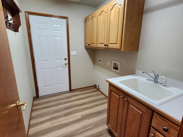 106 Prestwick Ln — Photo 19