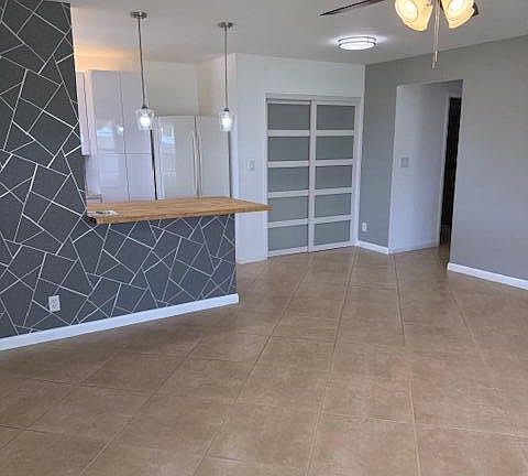 4th image of 115 Lakes End Drive #D