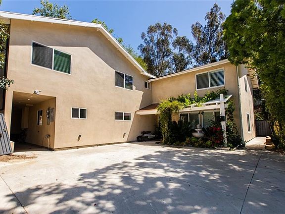 2nd image of 5636 Farralone Ave