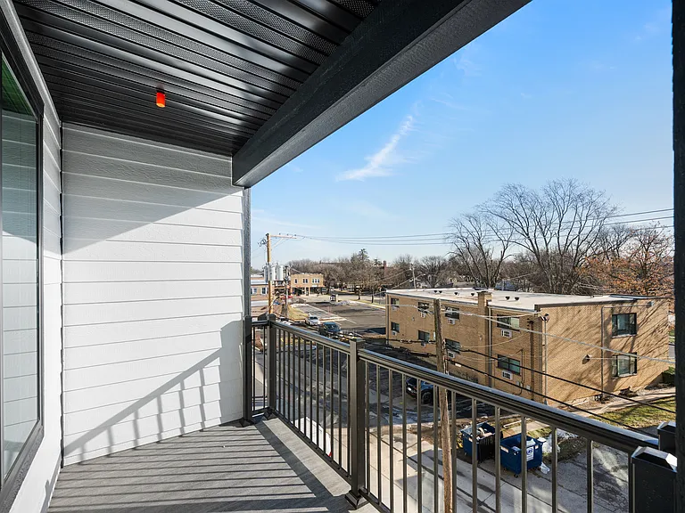27 W Park Blvd #306 — Photo 11