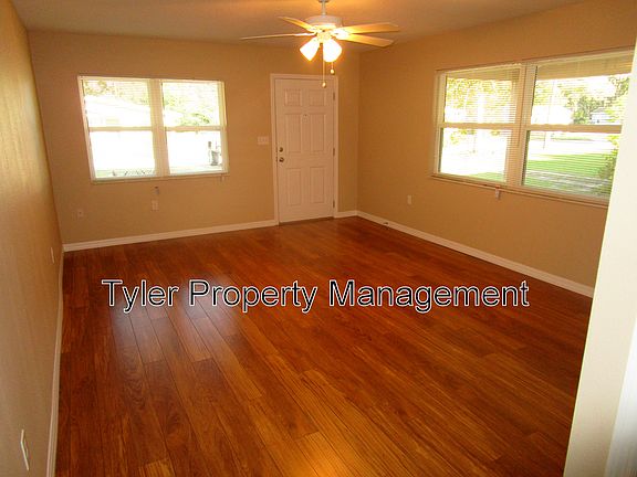 2nd image of 1516 Moravia Ave