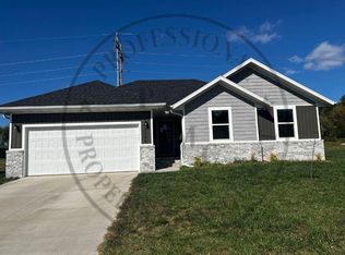 2359 W Twin Lakes Dr, Springfield, MO 65803