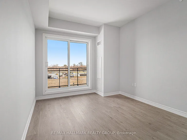 1350 Hemlock Rd #311 — Photo 11