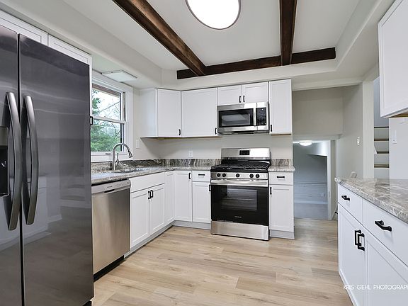 5th image of 7503 Windsor Ave
