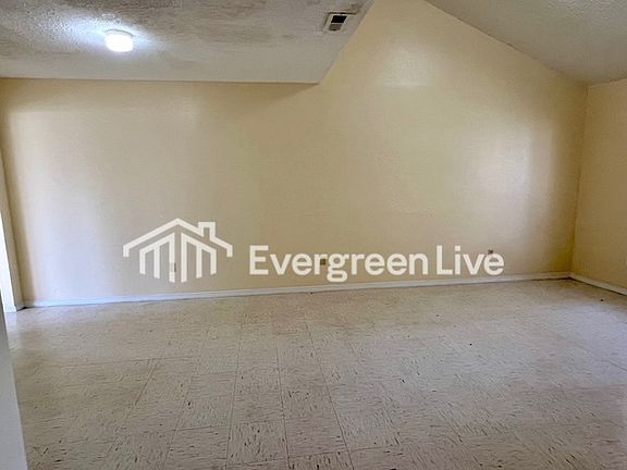5th image of 214 Barrow Ct
