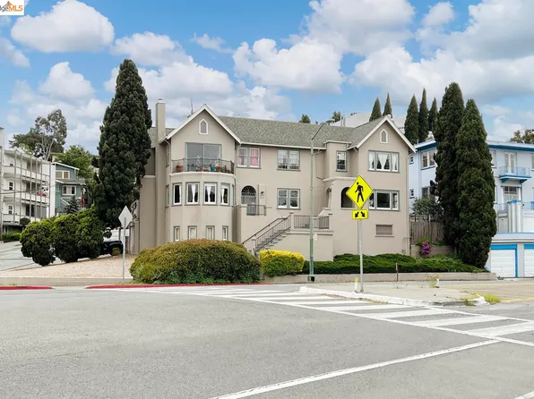 2064 Lakeshore Ave, Oakland, CA 94606