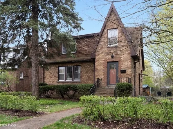 2447 Birchwood Ln, Wilmette, IL 60091