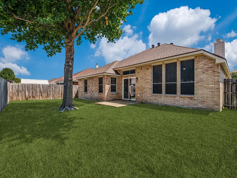 5051 Showdown Ln — Photo 5